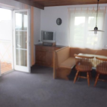 מילסטאט Edwards Apartment מראה חיצוני תמונה