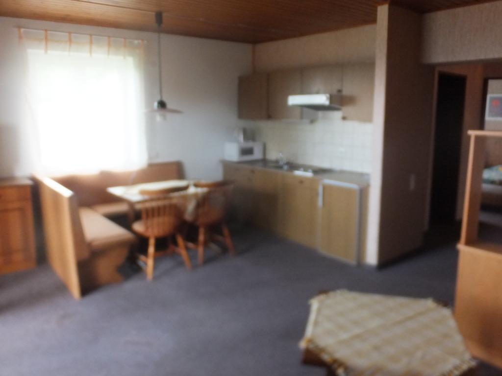 מילסטאט Edwards Apartment מראה חיצוני תמונה